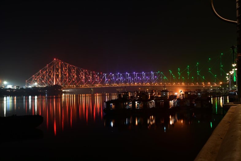 Dynamic Architectural Illumination of Rabindra Setu